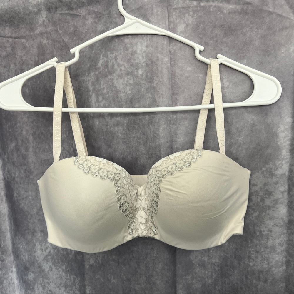 Victorias Secret Body by Victoria white bra